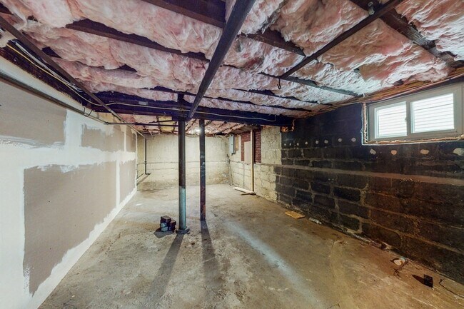 Building Photo - 14 Olney St