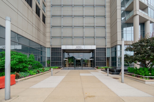 Building Photo - 600 N Lake Shore Dr