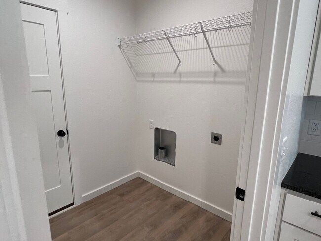 Building Photo - New Construction Rental Available!