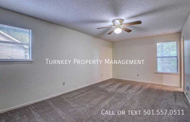 Building Photo - 811 Cedar Ridge Dr
