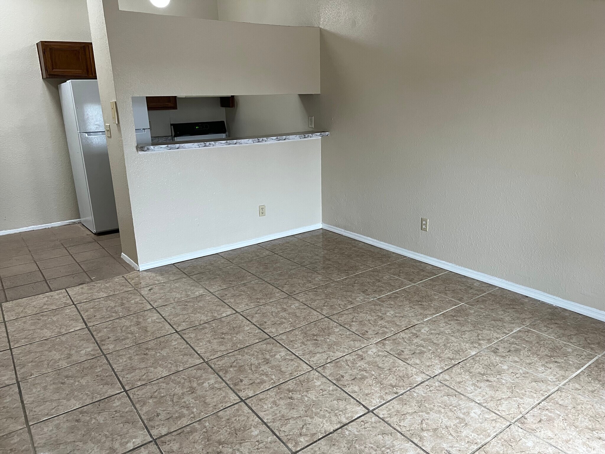 Building Photo - 11631 James Watt Dr