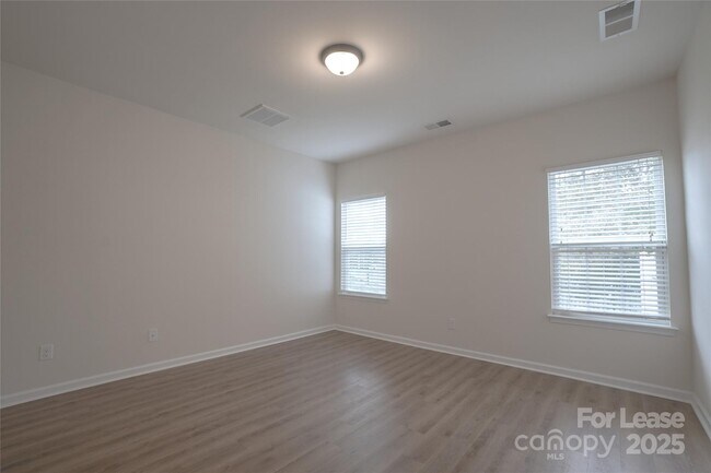 Building Photo - 9510 Birkwood Ct