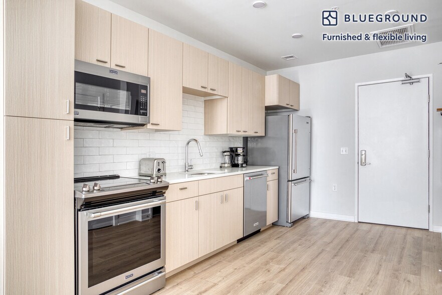 Building Photo - 2121 First Street Southwest-SI FL6-ID345