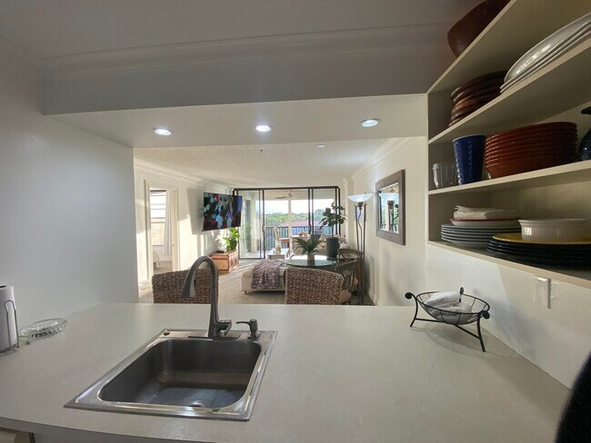 Building Photo - 22 Royal Palm Way