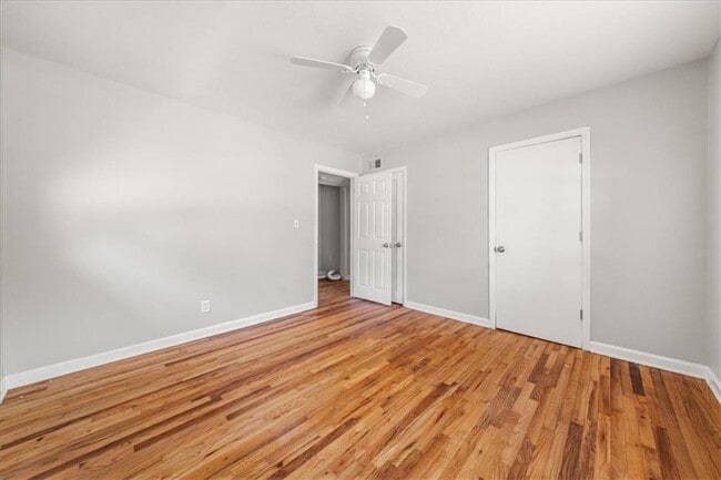 Building Photo - 190 Opal Dr