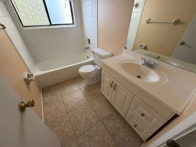 Building Photo - Charming 1 Bedroom / 1 Bathroom Apartment for Rent – Coral Springs