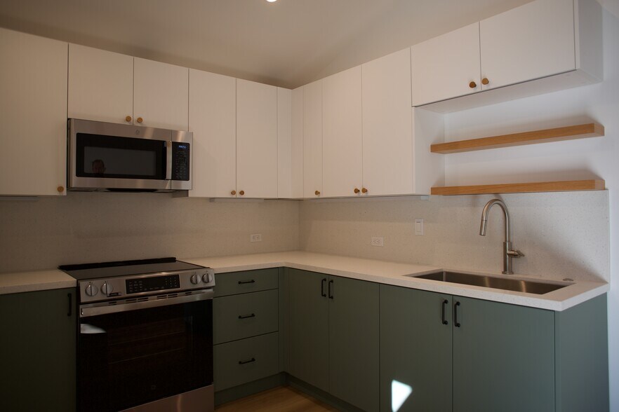 Building Photo - 5435 W 123rd Pl