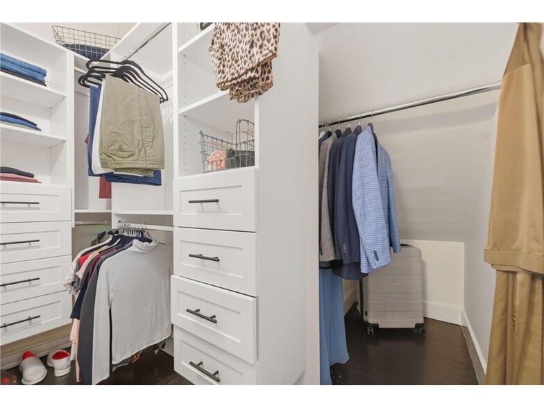 Building Photo - 2701 DuPont Ave S