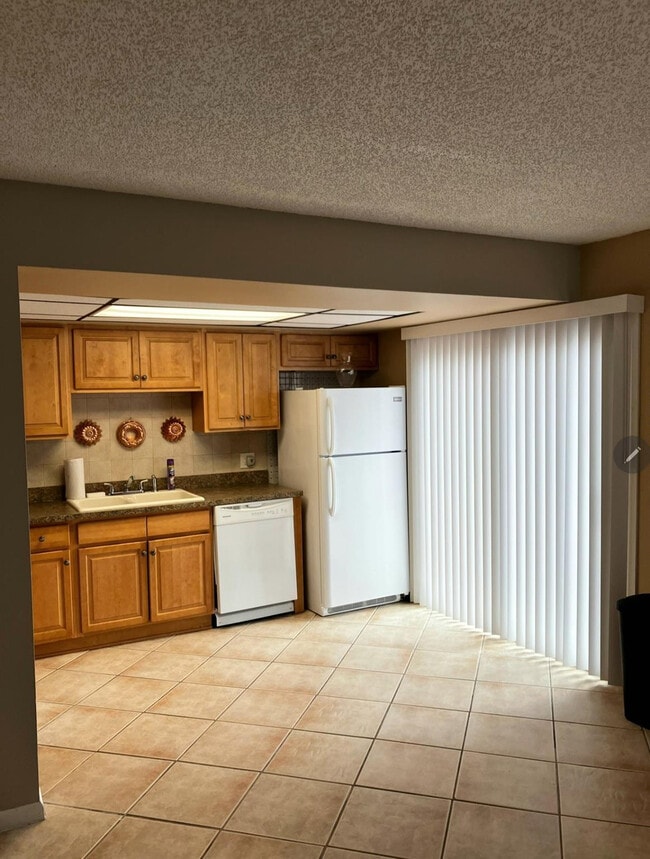 Building Photo - 5282 SE 43rd Trce