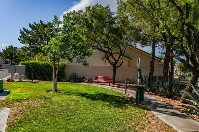 Building Photo - Beautiful One Story 2 Bedroom Townhome With 2 Car Attached Garage
