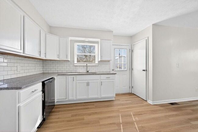 Building Photo - 5201 Bagley Rd