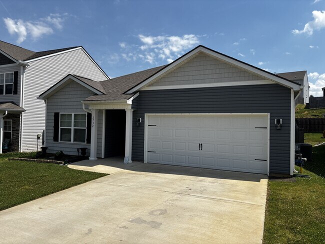 Building Photo - 2732 Minuteman Ln