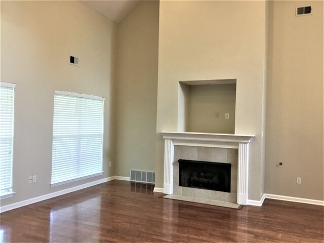 Building Photo - 5650 Truman Cove