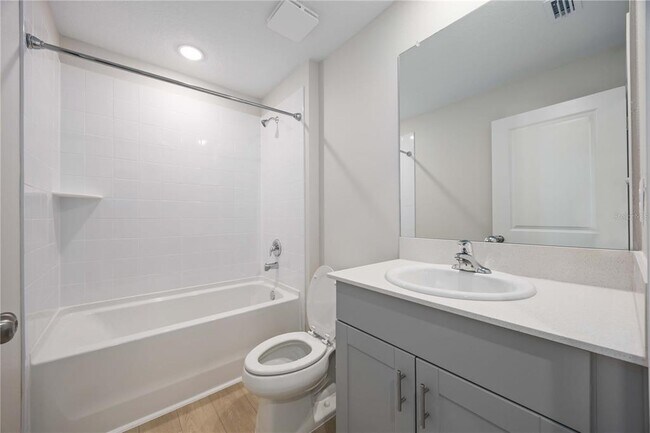 Building Photo - 1724 Vanilla St