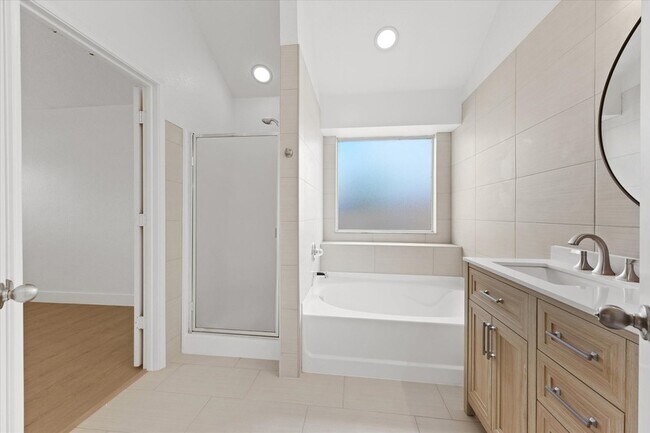 Building Photo - 1201 Telese Ct