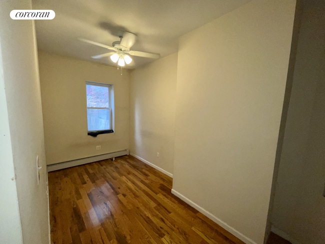 Building Photo - 1381 Clay Ave