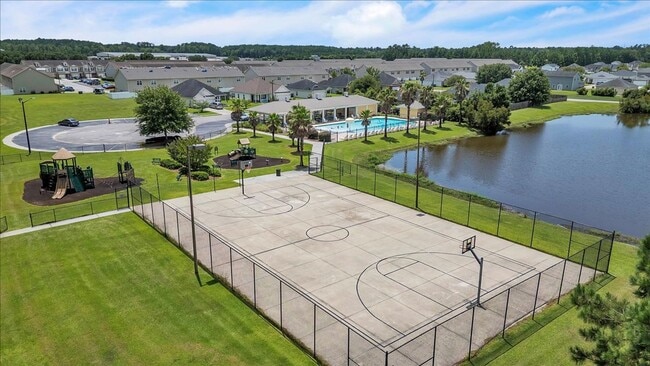 Building Photo - Perfectly Located 3 Bed, 2 Bath Home in Li...