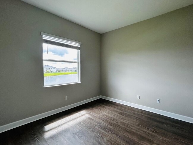 Building Photo - 5468 Pecan Dr