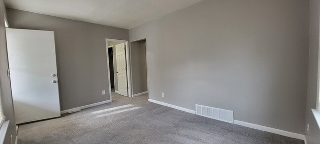 Building Photo - 8057 Meadow Ave