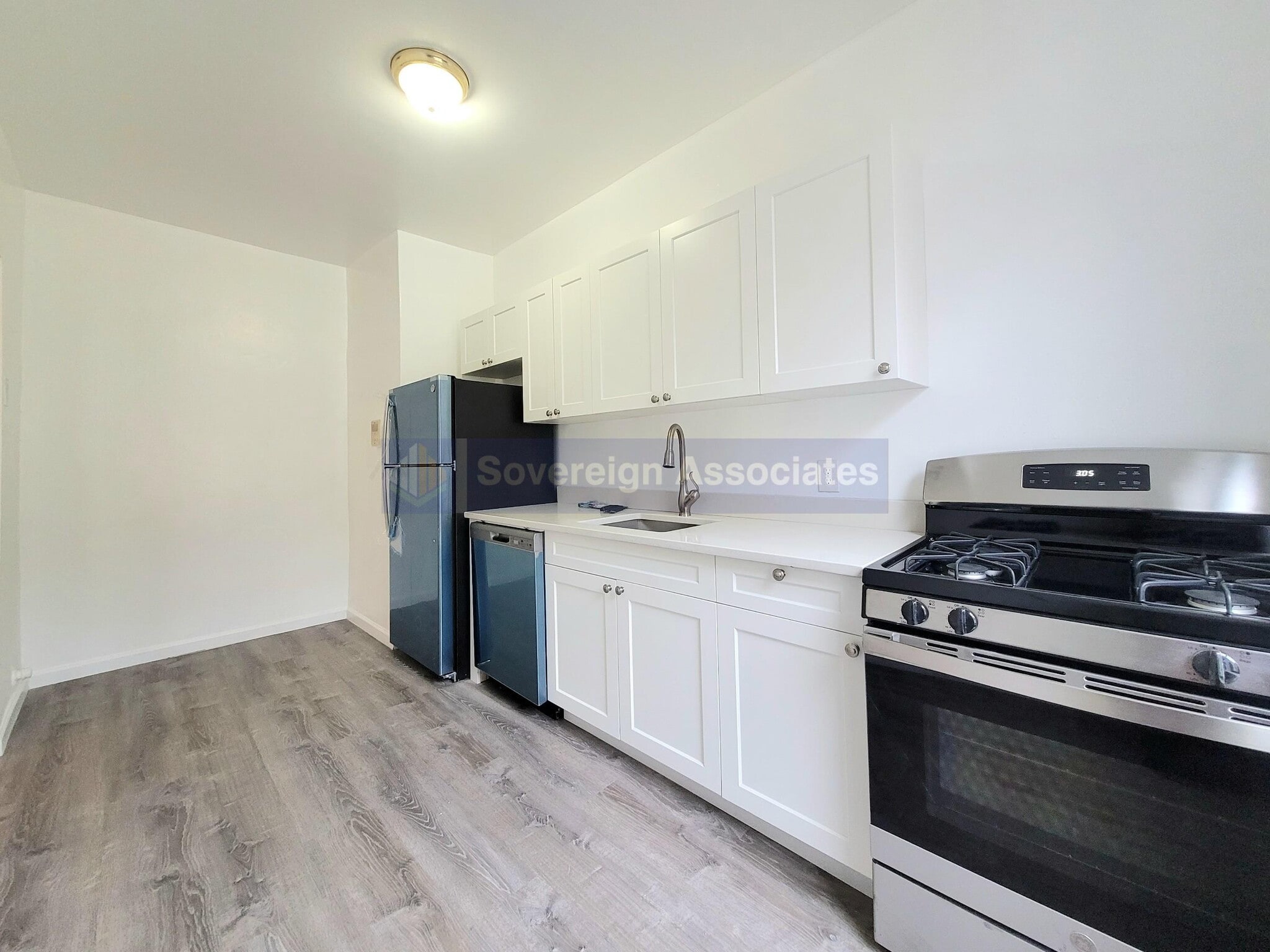 Building Photo - 1803 Riverside Dr