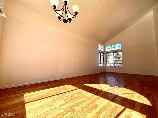 Building Photo - 425 Pemberry Cir