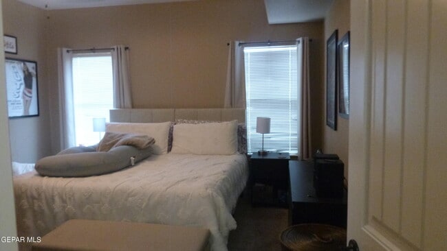 Building Photo - 14229 English Point Ave