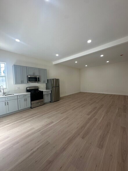 Primary Photo - 1223 Elden Ave