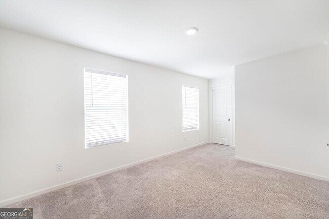 Building Photo - 105 Flat Rock Ml Trl