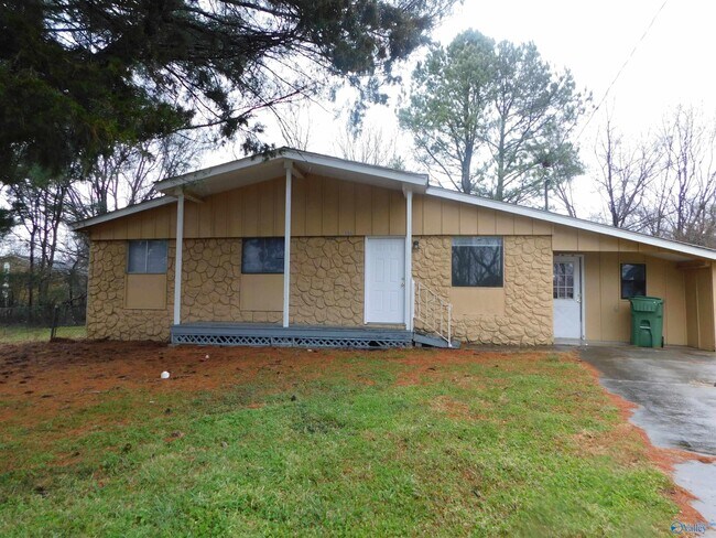 Building Photo - 3203 Delisa Cir NW