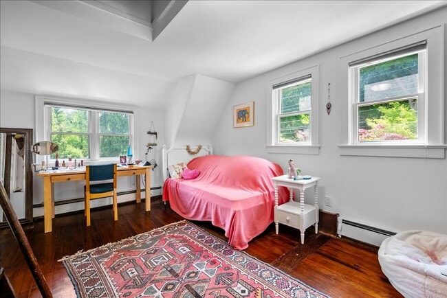 Building Photo - Stunning Updated Home with Private Pond Views in Chappaqua