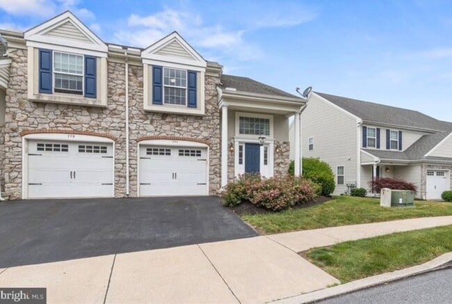 Building Photo - 777 Oak Leaf Ln