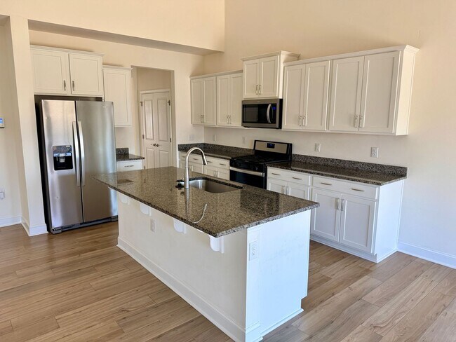 Building Photo - Charming & Spacious Home for Rent in Quiet Franklinton Neighborhood