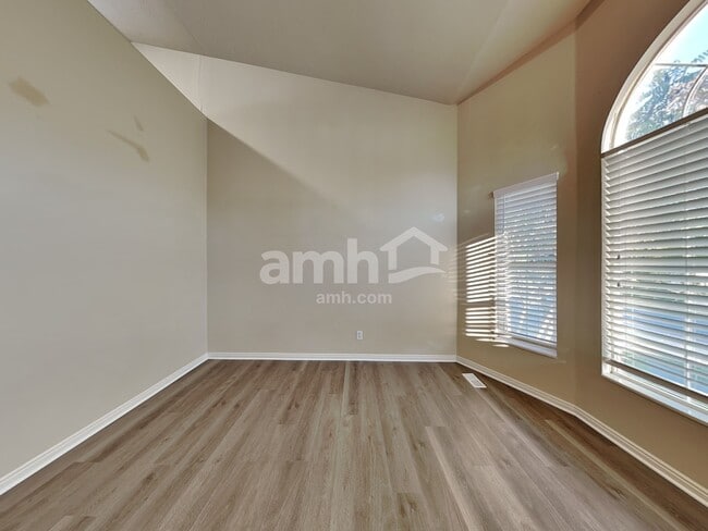 Building Photo - 2848 W 2125 S