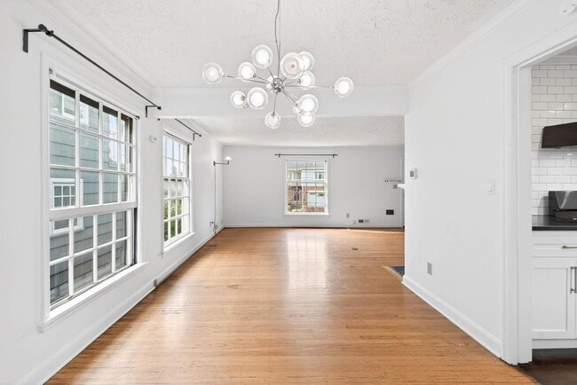 Building Photo - Vintage 3-bdrm/1-bdrm Alameda charmer—Many updates, large yard w/deck & raised beds