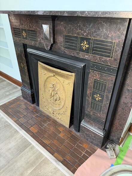 Building Photo - 501 Russell St