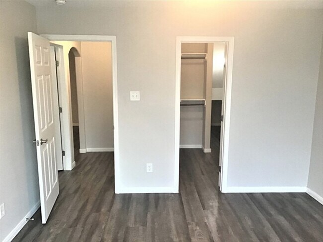 Building Photo - 13214 Ambrosa Dr