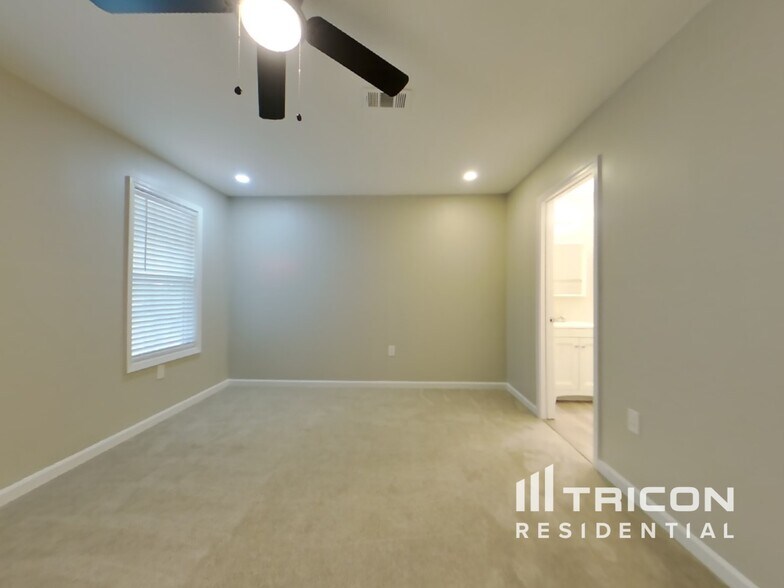 Building Photo - 47 Rosemont Ct