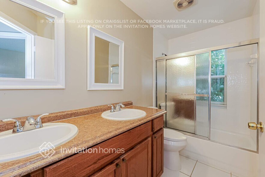 Building Photo - 1796 S Club Dr