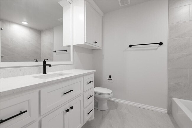 Building Photo - 5716 Lantana Ln