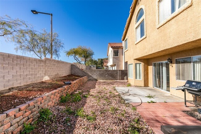 Building Photo - 7809 Calico Flower Ave