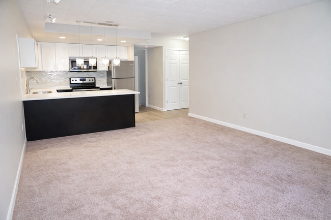Interior Photo - NEGLEY HOUSE -- 086