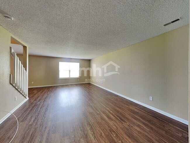 Building Photo - 6031 Draycott Dr