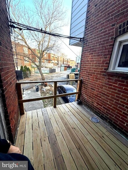 Building Photo - 5118 Oakland St