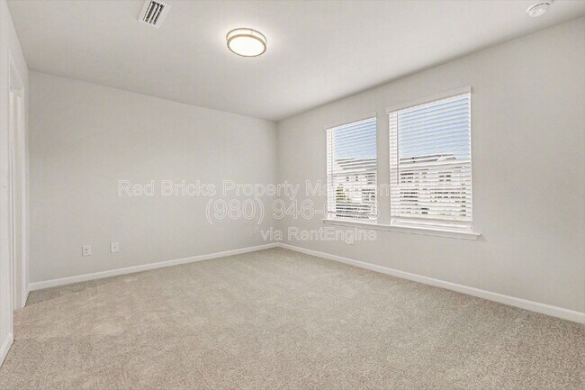 Building Photo - 246 Ferebee Pl