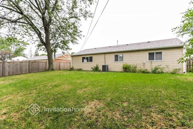 Building Photo - 75 Glen Hill Dr