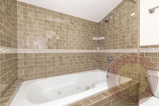 Building Photo - Noe Valley - 4 BR, 3 BA Condo 2,326 Sq. Ft...