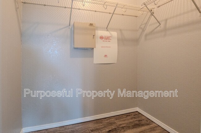 Building Photo - 414 Calla Lily Ln