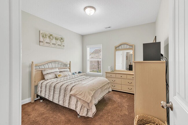 Building Photo - 301 Bear Run