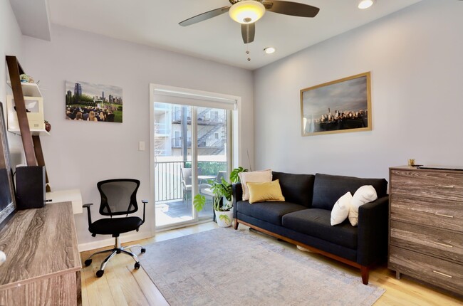 Building Photo - 421 Jackson St