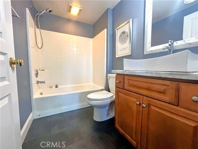 Building Photo - 133 Chantilly